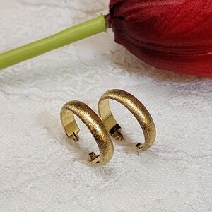 Vintage Signed Monet Gold Toned Hoop Pierced Huggie Earrings